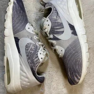 Nike Shoes Nike Air Max Motion Low Floral Print Size Poshmark